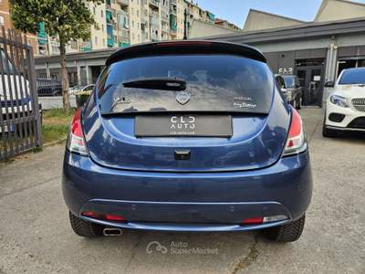 Lancia Ypsilon 1.0 FireFly 70cv Hybrid Blu/Azzurro usata Torino