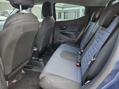 Lancia Ypsilon 1.0 FireFly 70cv Hybrid Blu/Azzurro usata Torino
