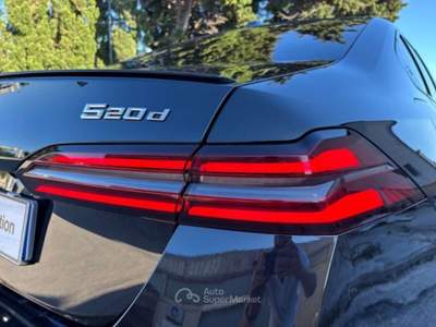 BMW Serie 5 520d 520 d 48V xDrive Msport Pro Nero usata LECCE