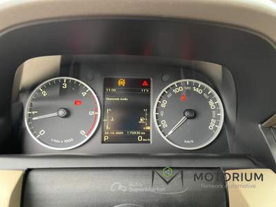 Land Rover Discovery 3.0 SDV6 255CV Oro usata San Giorgio del Sannio