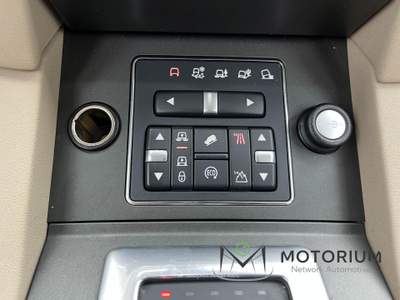 Land Rover Discovery 3.0 SDV6 255CV Oro usata San Giorgio del Sannio