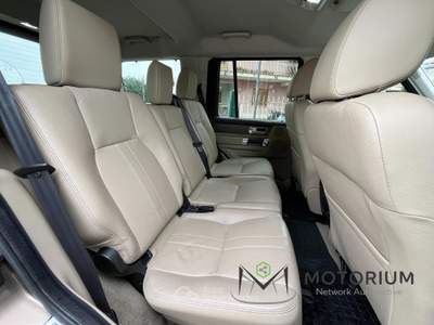 Land Rover Discovery 3.0 SDV6 255CV Oro usata San Giorgio del Sannio