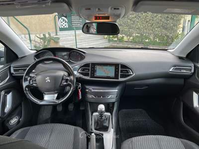 Peugeot 308 BlueHDi 120 S&amp;S SW Business Grigio usata San Giorgio del Sannio
