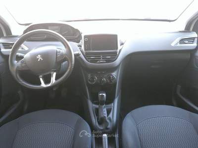 Peugeot 208 5p 1.2 puretech Signature Bianco usata Formigine
