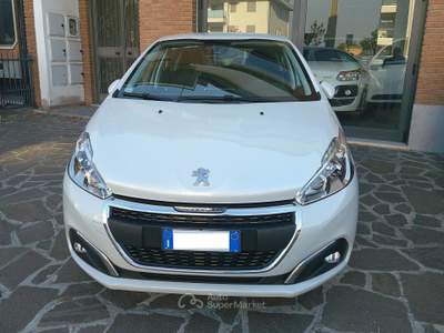 Peugeot 208 5p 1.2 puretech Signature Bianco usata Formigine
