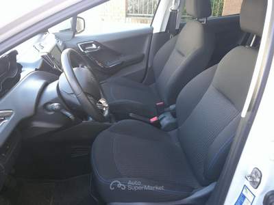 Peugeot 208 5p 1.2 puretech Signature Bianco usata Formigine