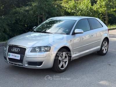 Audi A3 AUDI A3 1.6 Attraction Grigio usata Milano Audi A3 AUDI A3 1.6 Attraction Grigio usata Milano
