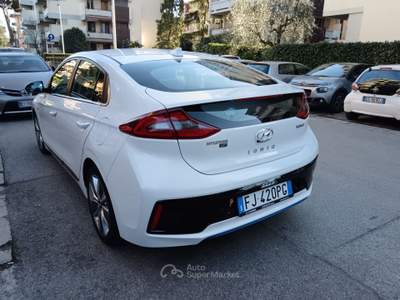 Hyundai Ioniq vettura come nuova km 52000 tagliandi certificati usata Firenze