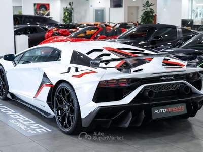 Lamborghini Aventador SVJ 6.5 V12|1 OF 900|IVA ESP Bianco usata Vergiate