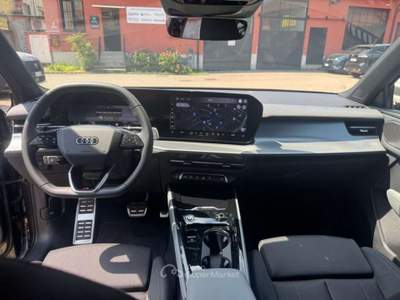 Audi Q3 TFSI 110 kW mHEV S tronic S Line edition Grigio usata Milano