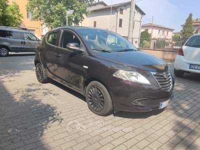 Lancia Ypsilon 5 porte GPL Ecochic Gold Lilla usata Nonantola