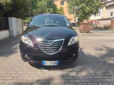 Lancia Ypsilon 5 porte GPL Ecochic Gold Lilla usata Nonantola
