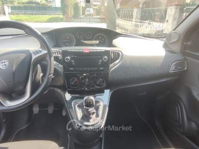 Lancia Ypsilon 5 porte GPL Ecochic Gold Lilla usata Nonantola