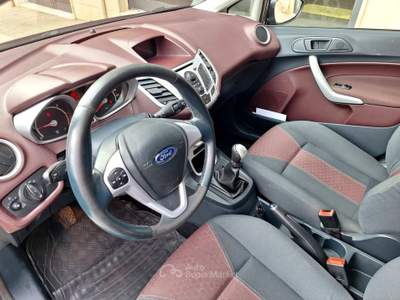 Ford Fiesta 5p. Titanium Nero usata Castellana Grotte