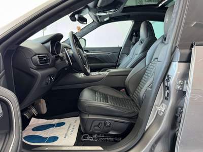 Maserati Levante 3.8 V8 Trofeo 580cv auto Spettacolare Uniprop Grigio usata Giugliano in Campania