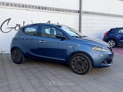 Lancia Ypsilon 5 porte S&S Hybrid Silver Plus Blu/Azzurro usata Roma