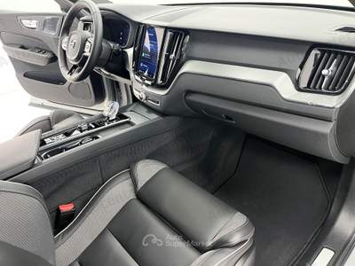 Volvo XC60 XC60 T6 PLUG IN RECHARGE PHEV PLUS DARK AWD AUT Grigio usata Bassano del Grappa