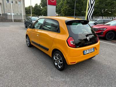 Renault Twingo 22KWH EQUILIBRE Giallo usata TREVIGLIO