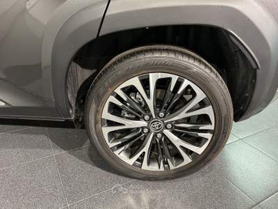 Toyota Yaris Cross 1.5 Hybrid 5p. E-CVT AWD-i Lounge Grigio usata Milano