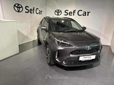 Toyota Yaris Cross 1.5 Hybrid 5p. E-CVT AWD-i Lounge Grigio usata Milano