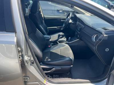 Toyota Auris Hybrid Lounge Grigio usata Palermo