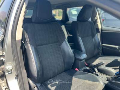Toyota Auris Hybrid Lounge Grigio usata Palermo
