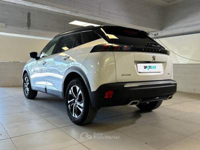 Peugeot 2008 PureTech 130 GT S/S Bianco usata Milano