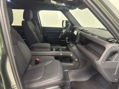 Land Rover Defender D200 AWD Auto 110 X-Dynamic SE Verde usata Novara