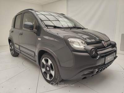 Fiat Panda III 2024 Cross 1.0 firefly hybrid s&s 70cv Verde usata Erba