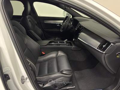 Volvo V90 Cross Country B4 D AWD automatico Plus Bianco usata Novara