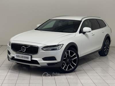 Volvo V90 Cross Country B4 D AWD automatico Plus Bianco usata Novara