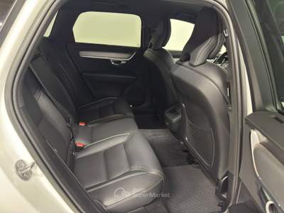 Volvo V90 Cross Country B4 D AWD automatico Plus Bianco usata Novara