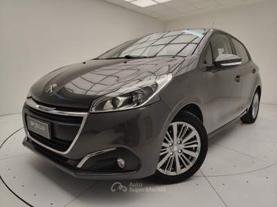 Peugeot 208 I 2015 5p 1.2 puretech t Allure s&s 110cv Grigio usata Erba