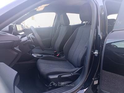 Peugeot 2008 Hybrid 145cv e-DCS6 Style auto Nero usata Villaga