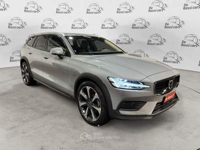 Volvo V60 Cross Country V60 Cross Country B4 (d) AWD automatico Plus Grigio usata Vedelago