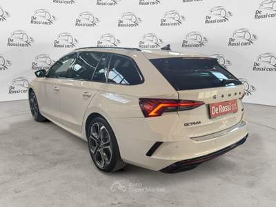 Skoda Octavia 2.0 TDI EVO 147KW RS DSG 4WD Bianco usata Vedelago
