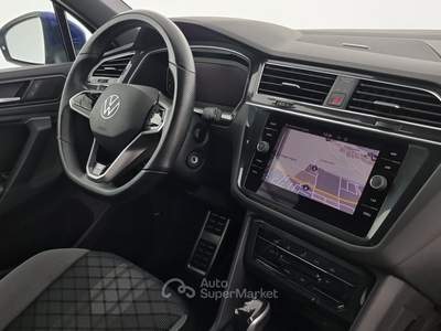 Volkswagen Tiguan Tiguan 2.0 tdi R-Line 150cv dsg Blu/Azzurro usata Reggio nell'Emilia