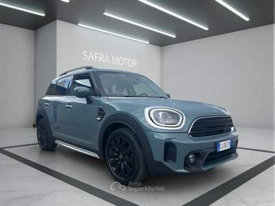 MINI Countryman Cooper D Essential automatica Verde usata Rende