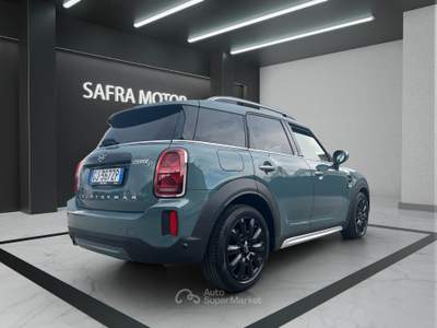 MINI Countryman Cooper D Essential automatica Verde usata Rende