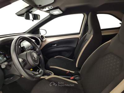 Toyota Aygo X 1.0B (72 CV) Trend Air S-CVT Marrone usata Massa