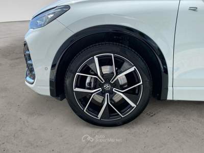 Volkswagen Tiguan 2.0 TDI SCR R-Line Plus DSG Bianco usata Lerici