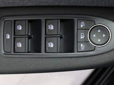 Renault Clio 1.0 TCE 74KW ECO-G TECHNO Nero usata Venezia