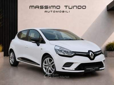 Renault Clio 1.2 75 CV 5p. Intens Bianco usata Casarano