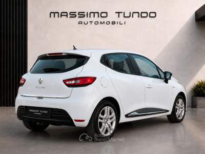 Renault Clio 1.2 75 CV 5p. Intens Bianco usata Casarano