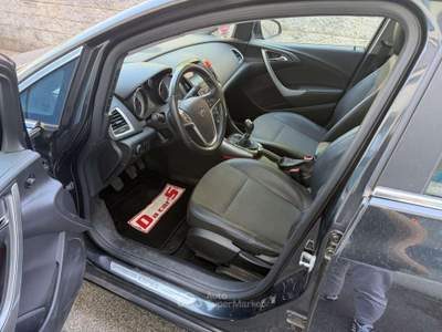 Opel Astra Sports Tourer 1.7 cdti Elective 130cv, LEGGERMENTE GRANDINATA! Nero usata Codroipo