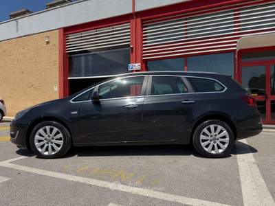 Opel Astra Sports Tourer 1.7 cdti Elective 130cv, LEGGERMENTE GRANDINATA! Nero usata Codroipo