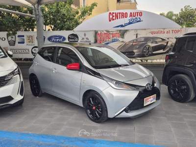 Toyota Aygo 1.0 VVT-i 69 CV 5p. x-play TSS Grigio usata Villaricca