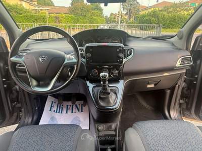 Lancia Ypsilon Ypsilon 1.0 FireFly 5p.S&S Hyb. Platino Grigio usata San Giorgio di Piano
