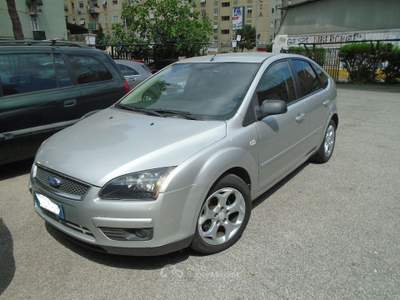 Ford Focus  5p 1.6 tdci 90cv Giallo usata Roma