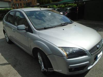 Ford Focus  5p 1.6 tdci 90cv Giallo usata Roma